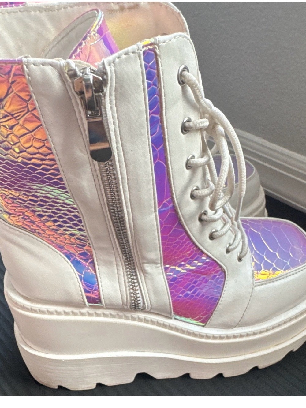 Holographic White Platform Lace-Up Ankle Boots - Women's Chunky Sole